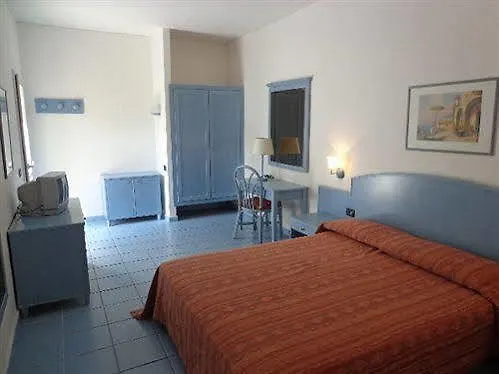 Ośrodek wypoczynkowy Th Capo Rizzuto 3*